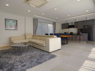 For rent and for sale 5 bed house in Bang Lamung, Chonburi