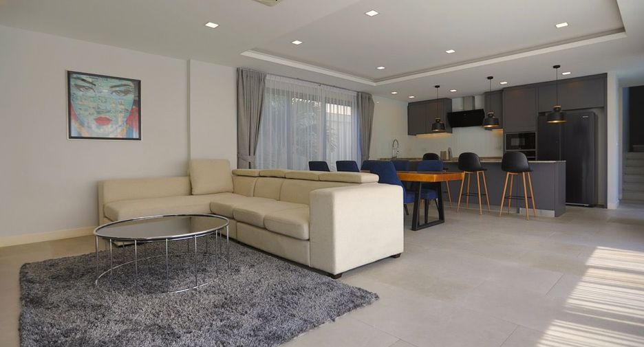 For rent and for sale 5 bed house in Bang Lamung, Chonburi