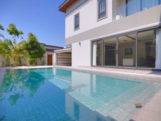 For rent and for sale 5 bed house in Bang Lamung, Chonburi