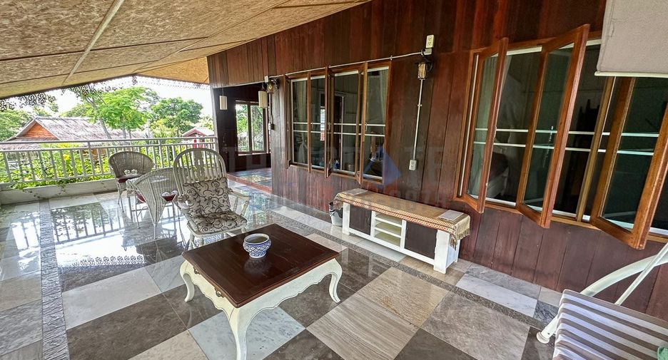 Local comercial en alquiler y en venta de 11 habitaciones en Doi Saket, Chiang Mai