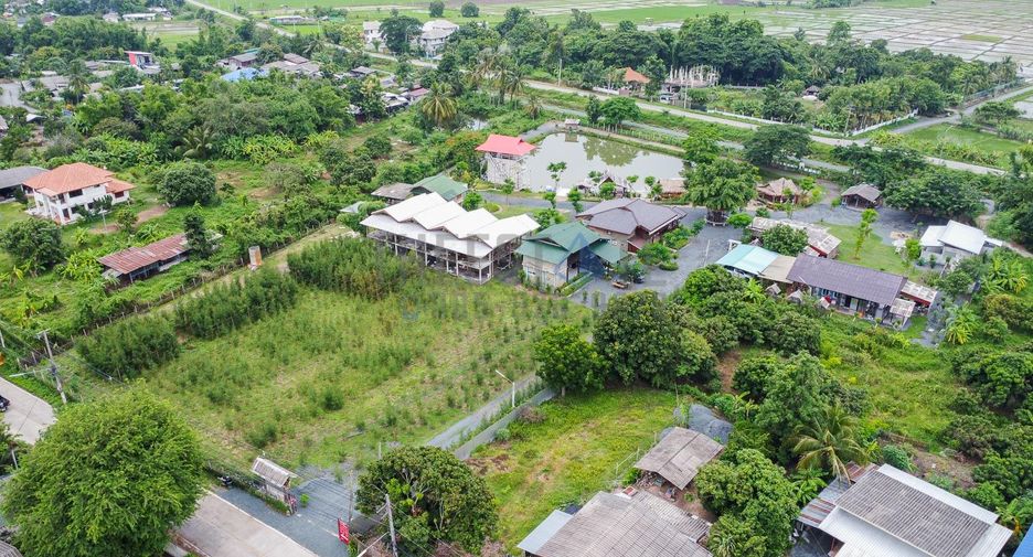 Local comercial en alquiler y en venta de 11 habitaciones en Doi Saket, Chiang Mai