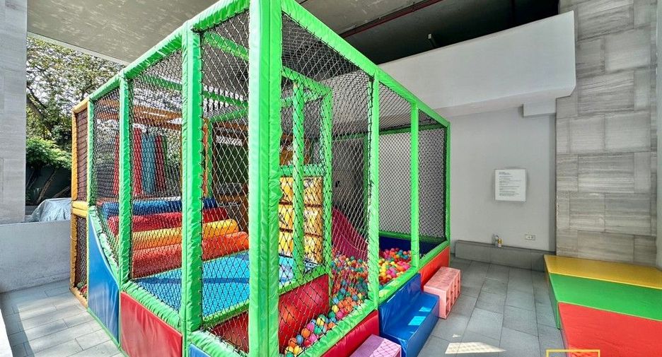 For rent 1 bed condo in Khlong Toei, Bangkok