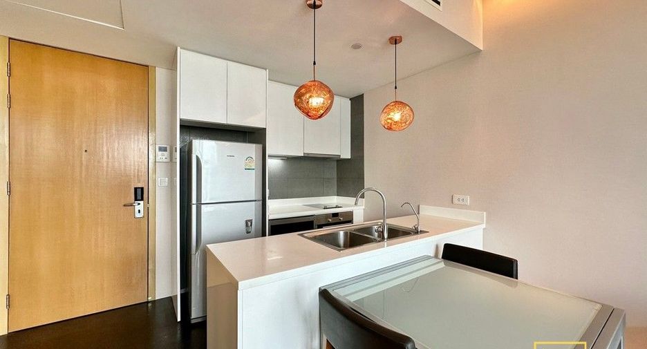For rent 1 bed condo in Khlong Toei, Bangkok