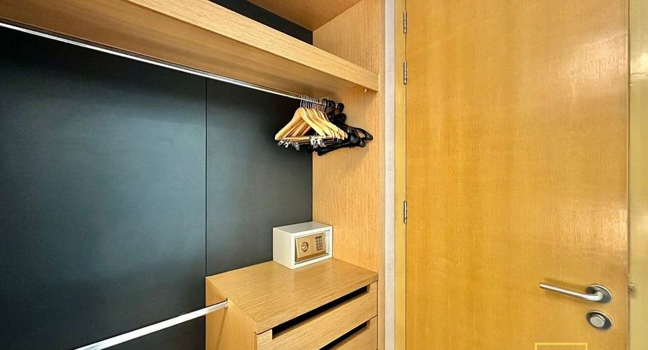 For rent 1 bed condo in Khlong Toei, Bangkok