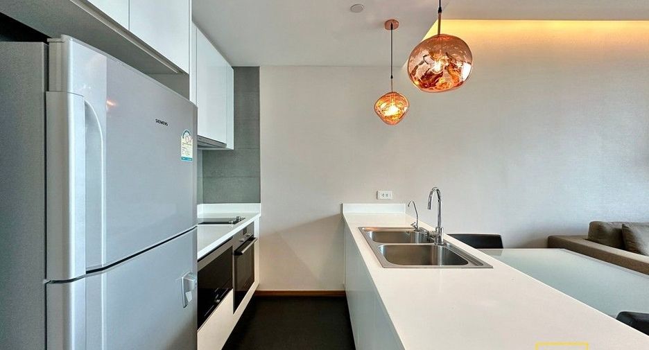 For rent 1 bed condo in Khlong Toei, Bangkok