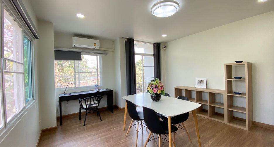 For sale 2 bedrooms retail Space in Mueang Chiang Mai, Chiang Mai