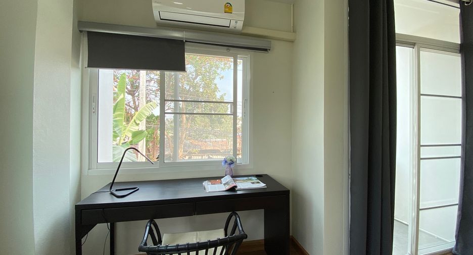For sale 2 bedrooms retail Space in Mueang Chiang Mai, Chiang Mai