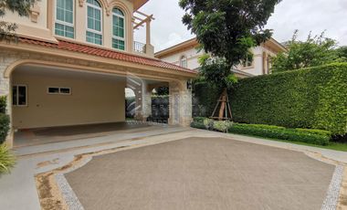 For sale 4 bed house in Bang Phli, Samut Prakan