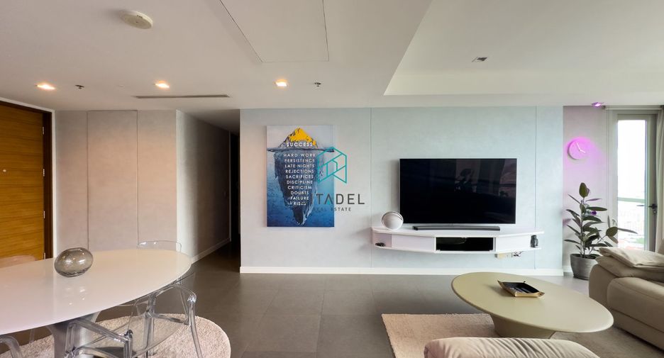 For sale 2 ベッドルーム condo in Sathon, Bangkok