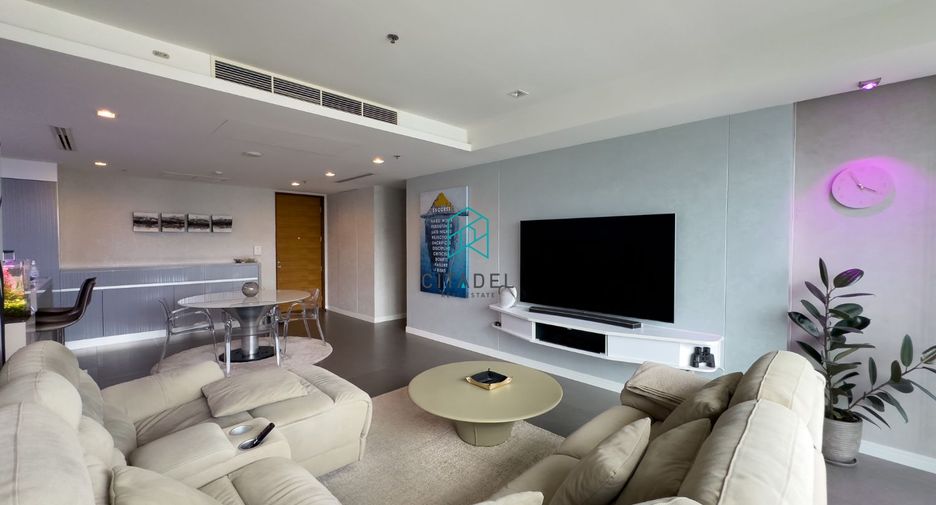 For sale 2 ベッドルーム condo in Sathon, Bangkok