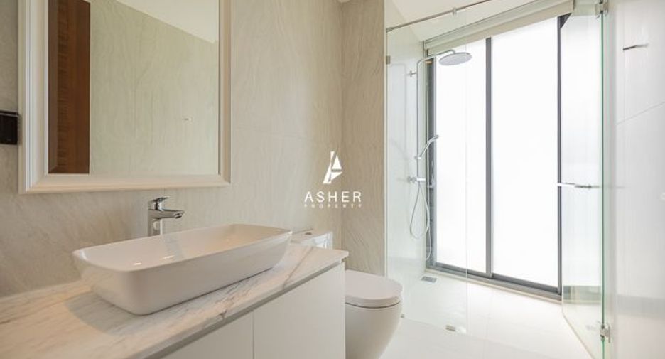 For sale 3 bedrooms condo in Watthana, Bangkok