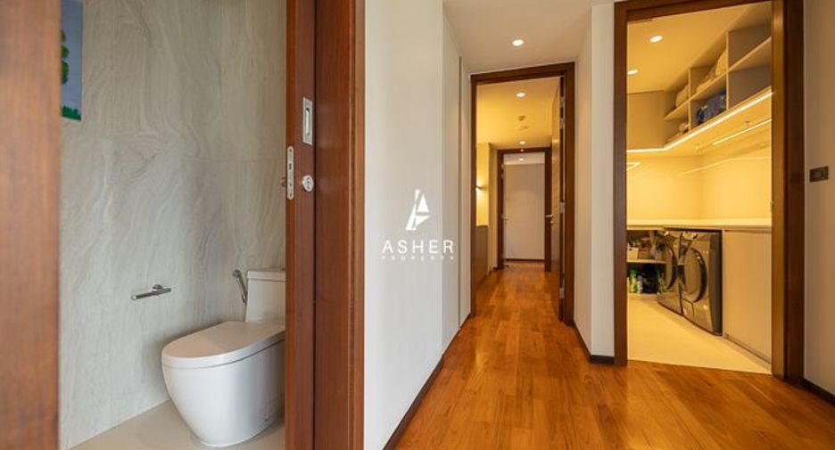 For sale 3 bedrooms condo in Watthana, Bangkok