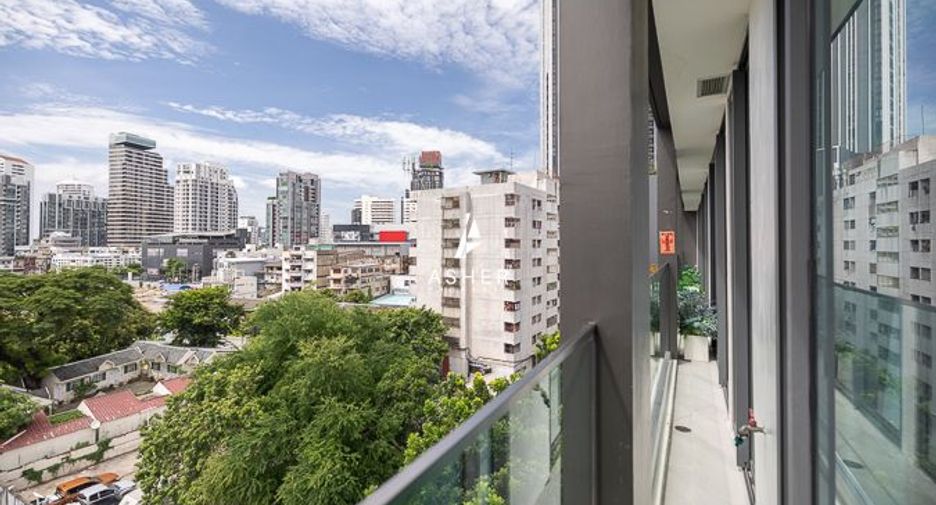 For sale 3 bedrooms condo in Watthana, Bangkok