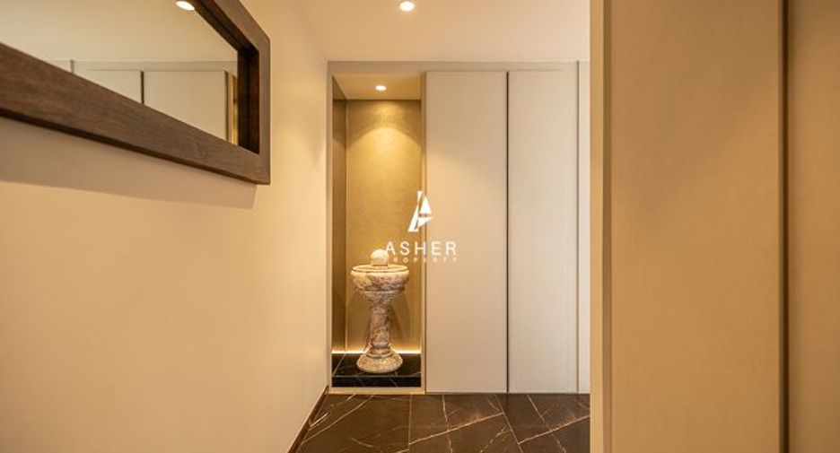 For sale 3 bedrooms condo in Watthana, Bangkok