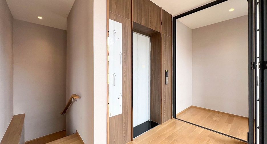 For sale 4 ベッドルーム house in Yan Nawa, Bangkok
