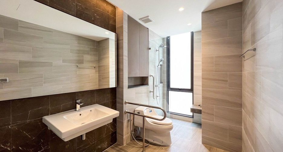 For sale 4 ベッドルーム house in Yan Nawa, Bangkok