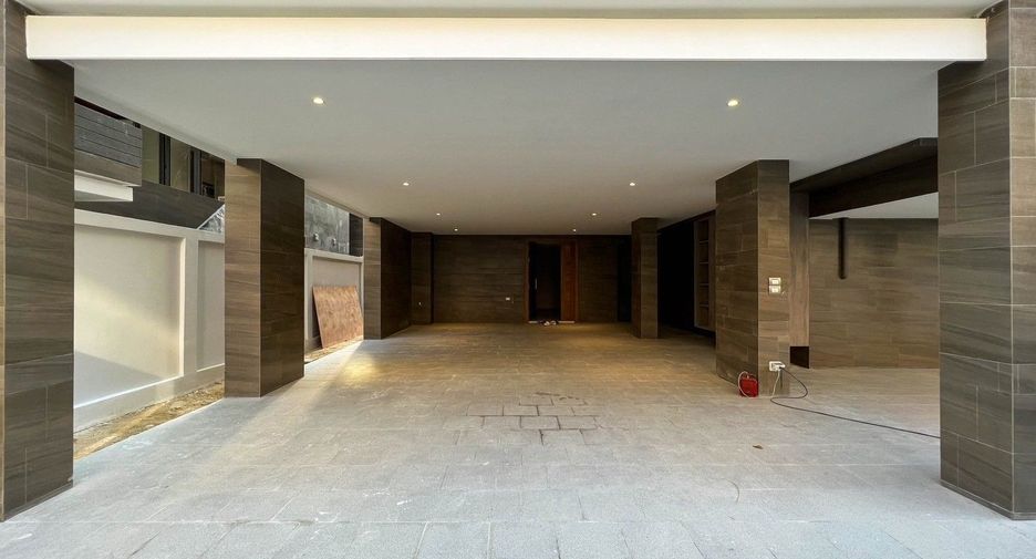 For sale 4 ベッドルーム house in Yan Nawa, Bangkok