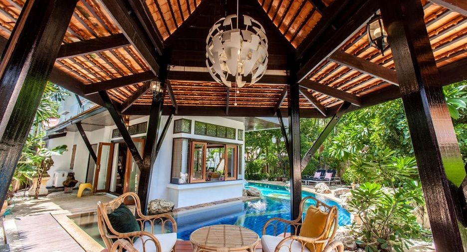 Villa en venta de 4 habitaciones en Bang Lamung, Chonburi
