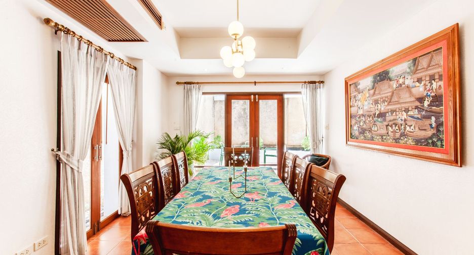 Villa en venta de 4 habitaciones en Bang Lamung, Chonburi
