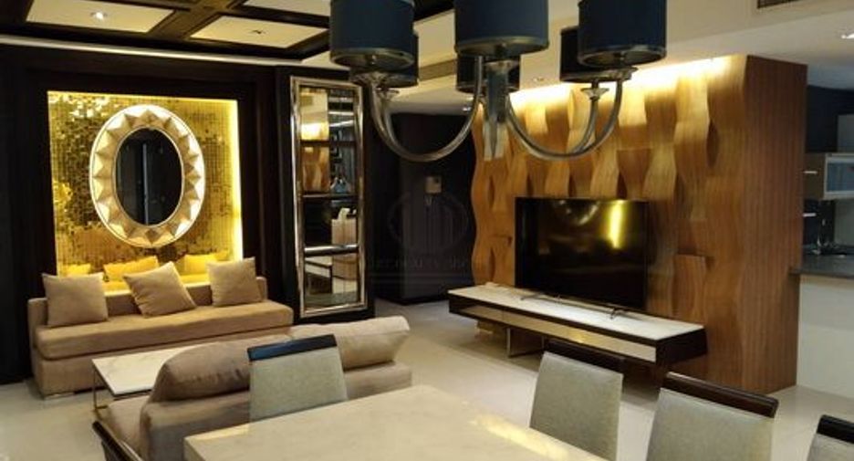 For rent 3 ベッドルーム condo in Khlong Toei, Bangkok