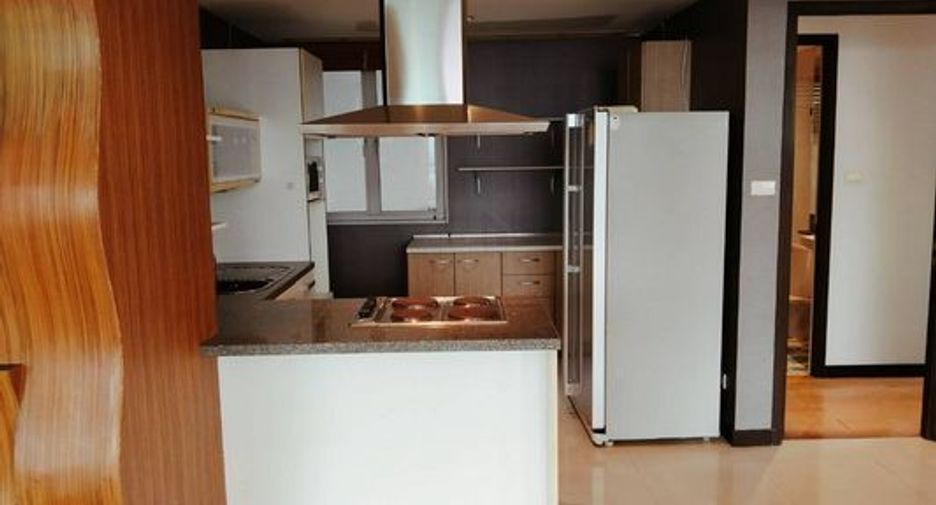 For rent 3 ベッドルーム condo in Khlong Toei, Bangkok
