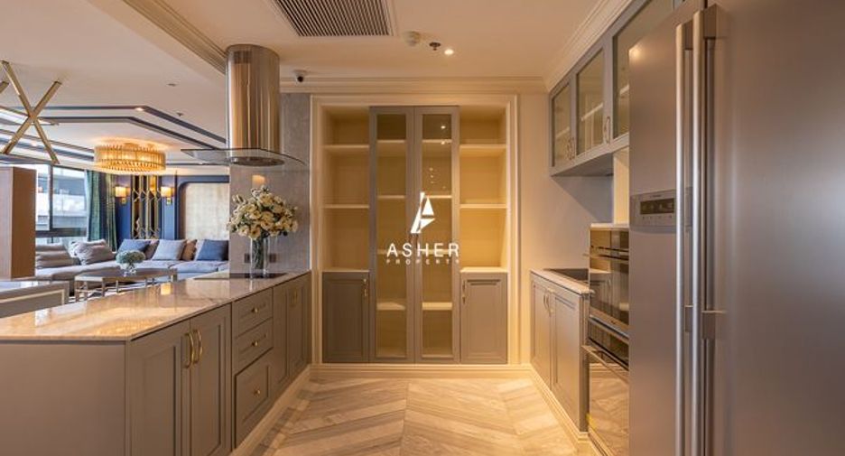 For sale 3 bedrooms condo in Sathon, Bangkok