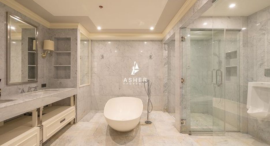For sale 3 bedrooms condo in Sathon, Bangkok