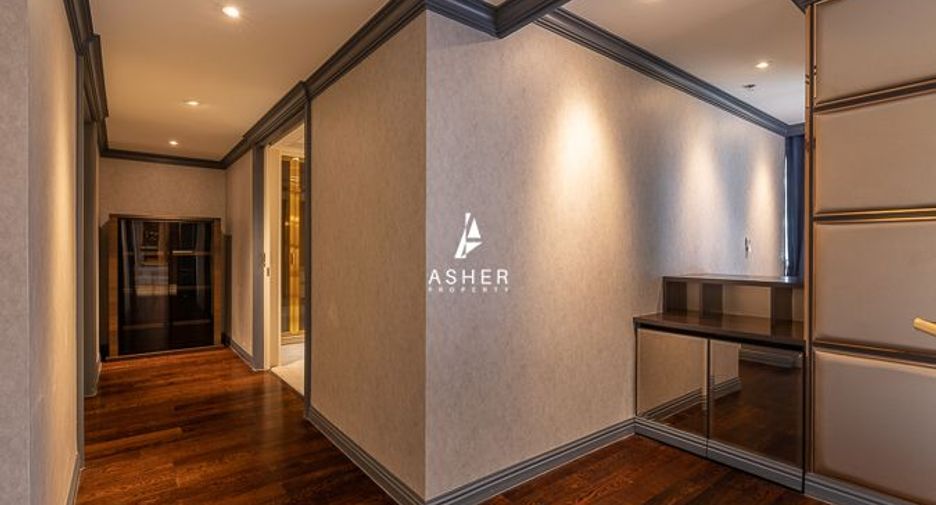 For sale 3 bedrooms condo in Sathon, Bangkok
