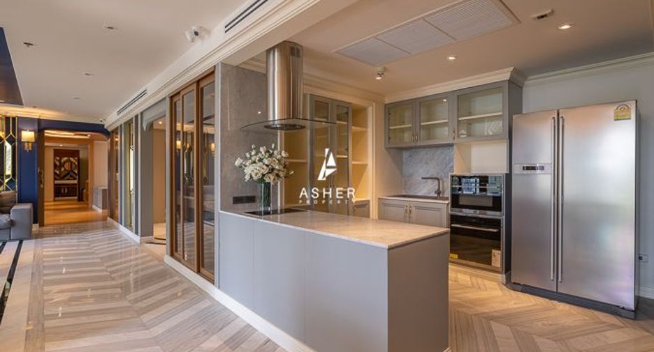 For sale 3 bedrooms condo in Sathon, Bangkok