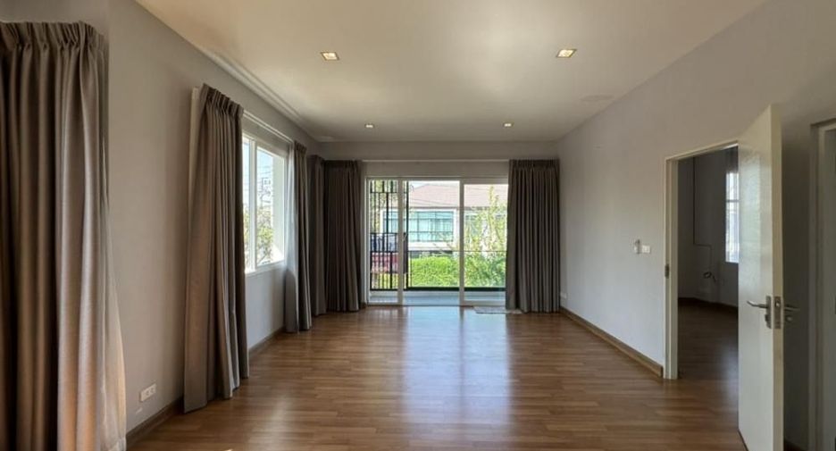 For rent and for sale 5 bedrooms house in Sai Mai, Bangkok