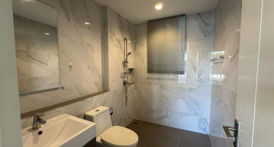 For rent and for sale 5 bedrooms house in Sai Mai, Bangkok