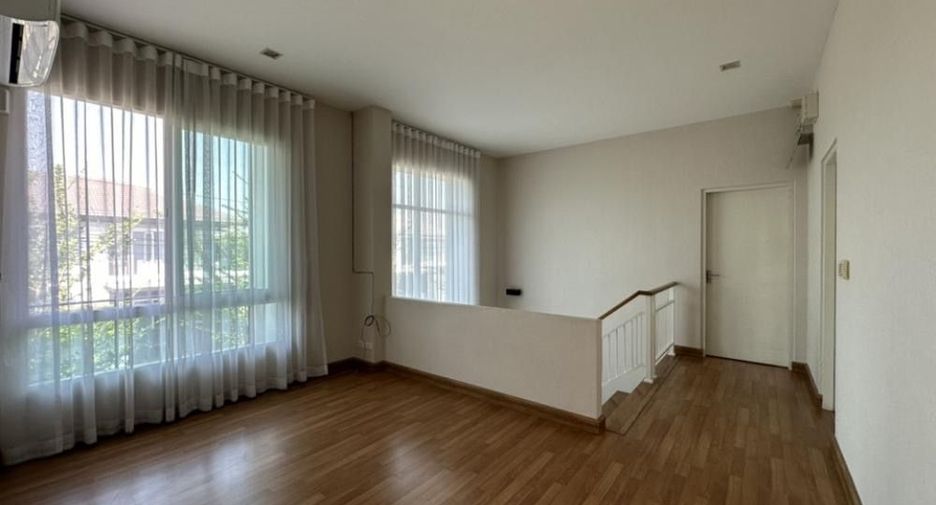 For rent and for sale 5 bedrooms house in Sai Mai, Bangkok