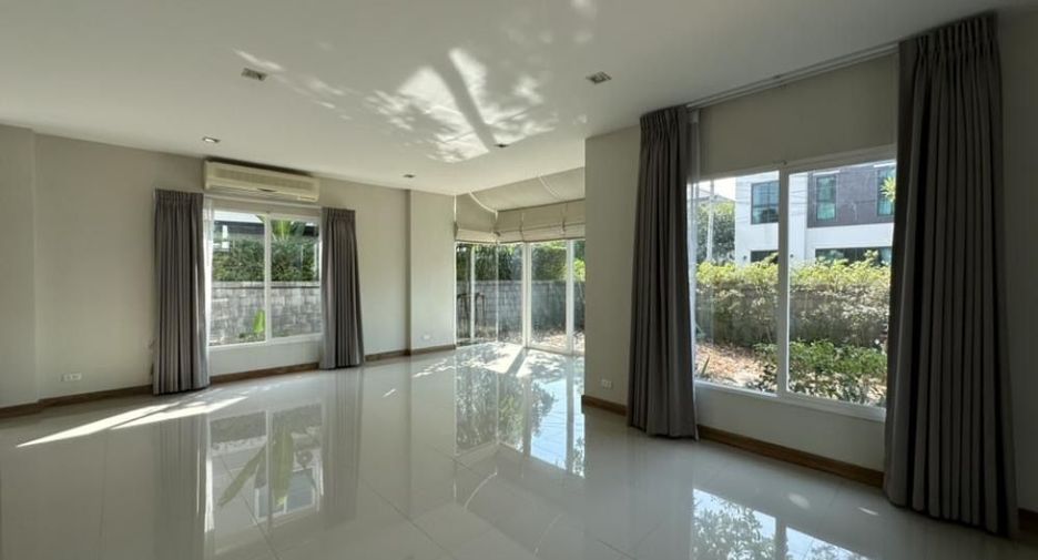 For rent and for sale 5 bedrooms house in Sai Mai, Bangkok