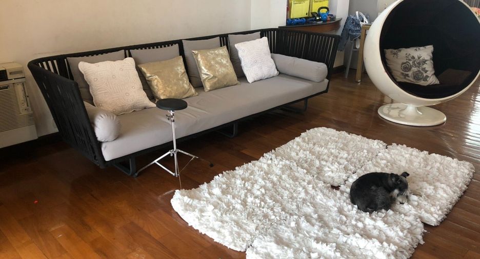 For sale 3 bedrooms condo in Watthana, Bangkok