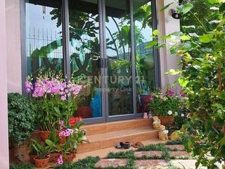 For sale 4 Beds house in Bangkok Noi, Bangkok