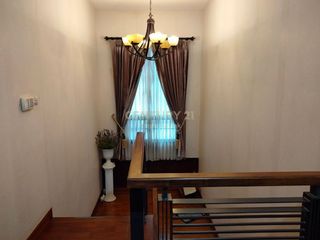 For sale 4 Beds house in Bangkok Noi, Bangkok