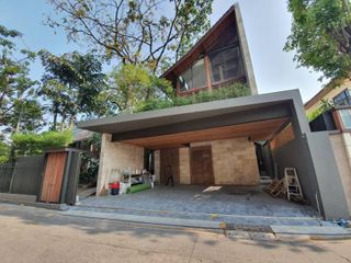 For sale 7 bed house in Watthana, Bangkok
