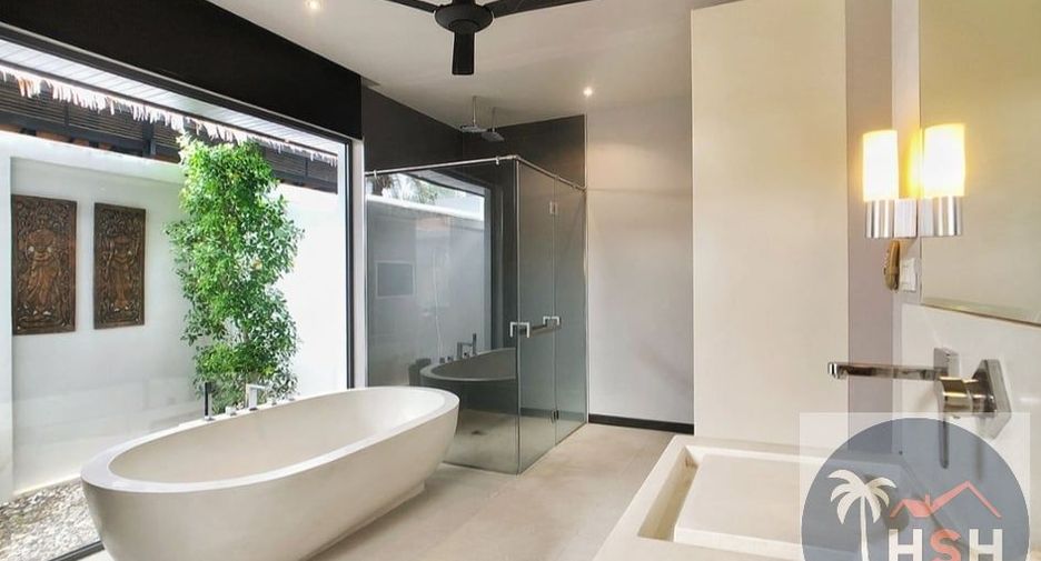 Villa en alquiler y en venta de 4 habitaciones en Mueang Phuket, Phuket