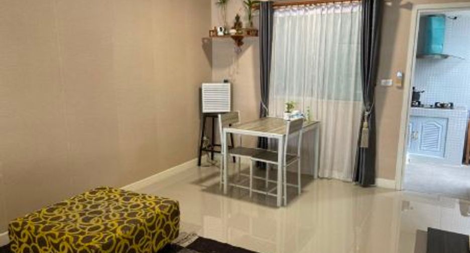 Casa adosada en venta de 3 habitaciones en Mueang Chiang Mai, Chiang Mai