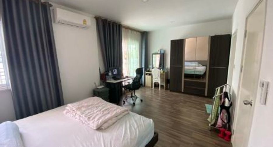 Casa adosada en venta de 3 habitaciones en Mueang Chiang Mai, Chiang Mai