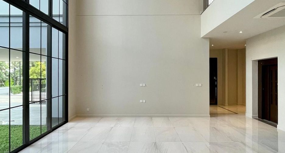 Haus zum Kauf mit 5 Zimmer in Saphan Sung, Bangkok