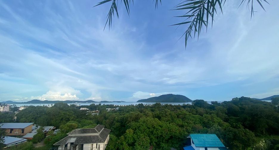 For rent 3 bedrooms condo in Mueang Phuket, Phuket