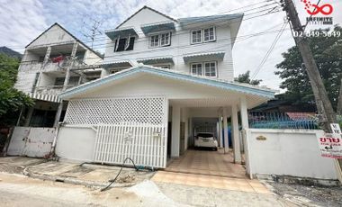 For sale 5 bed townhouse in Pak Kret, Nonthaburi