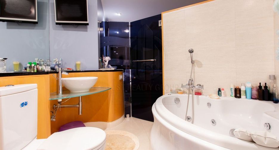 For rent 2 bedrooms condo in Hua Hin, Prachuap Khiri Khan