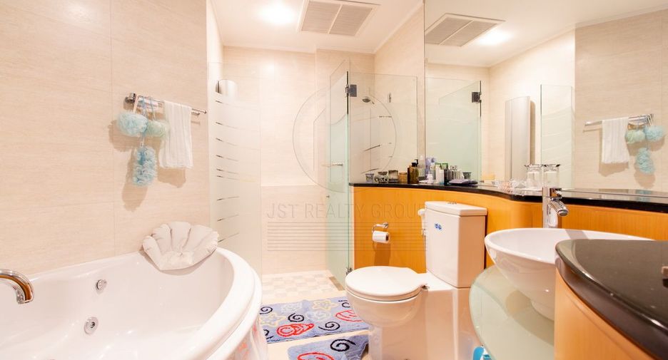 For rent 2 bedrooms condo in Hua Hin, Prachuap Khiri Khan