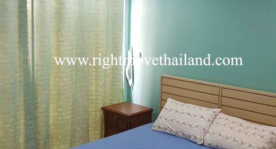 For sale 3 bedrooms townhouse in Yan Nawa, Bangkok