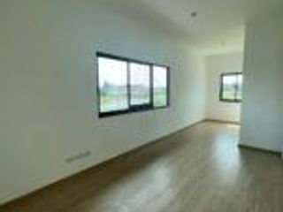 Casa en venta de 5 habitaciones en Bang Phli, Samut Prakan