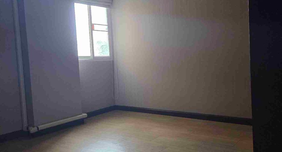 For sale 3 bedrooms condo in Watthana, Bangkok