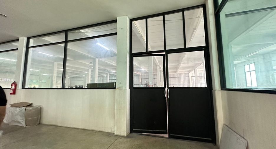 For sale 16 Beds warehouse in Nakhon Chai Si, Nakhon Pathom