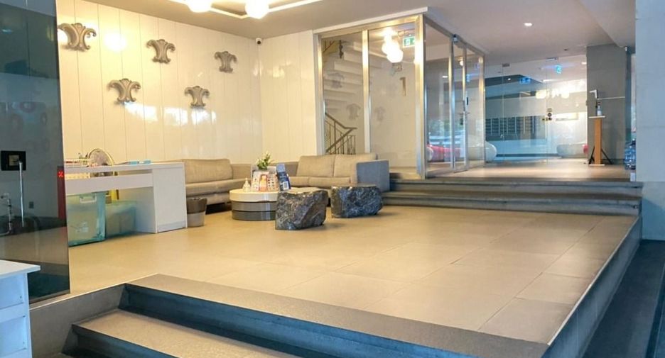 For rent and for sale 2 bed condo in Phaya Thai, Bangkok